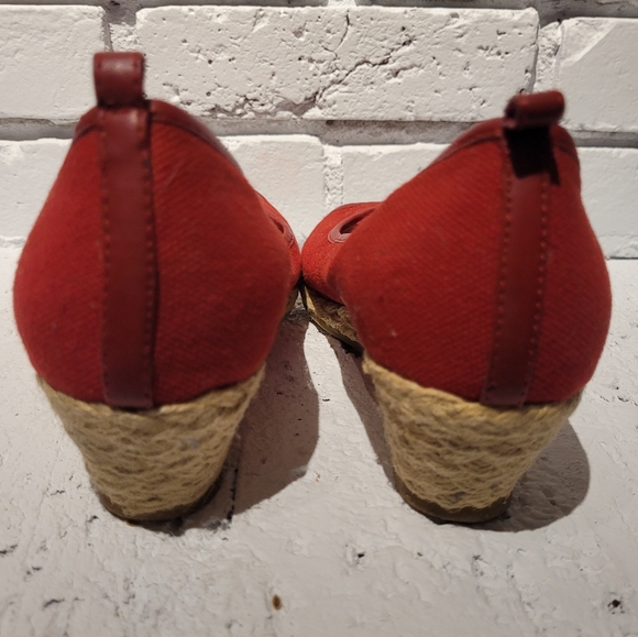 Cherokee Sandals - Picture 4 of 4